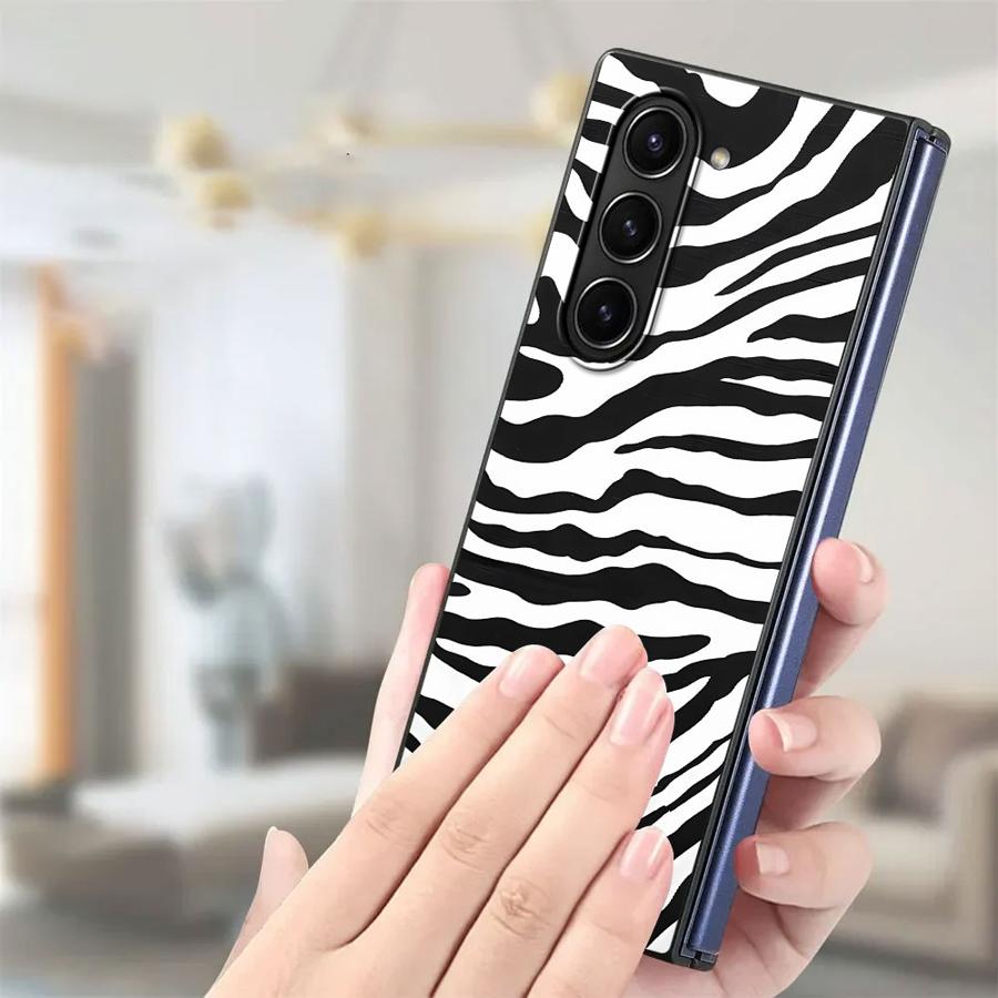 Zebra Striped Sunflower Back P - đánh giá và giá Phone Cases Z Fold 4